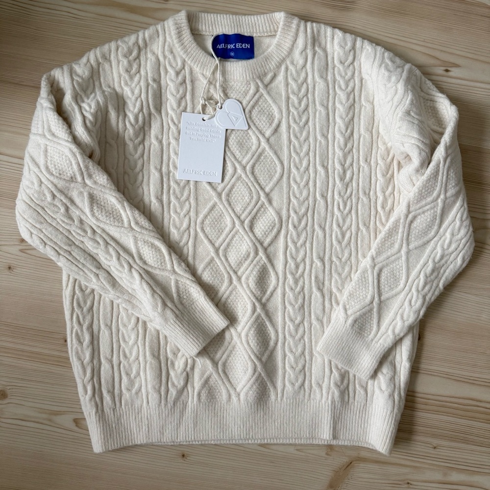 Women’s Cream Cable Knit Sweater
